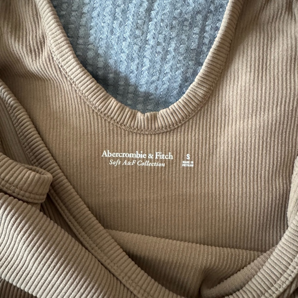Abercrombie Tan Ribbed Tank Top NWOT - Picture 4 of 6